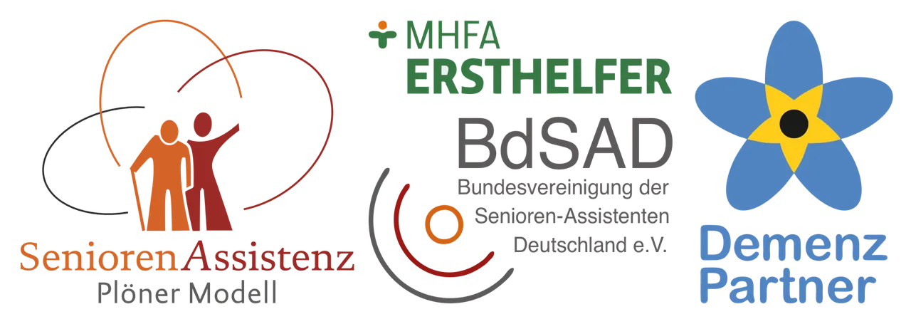 Logos: Senioren-Assistenz Plöner Modell, MHFA Ersthelfer, BdSAD, Demenz Partner